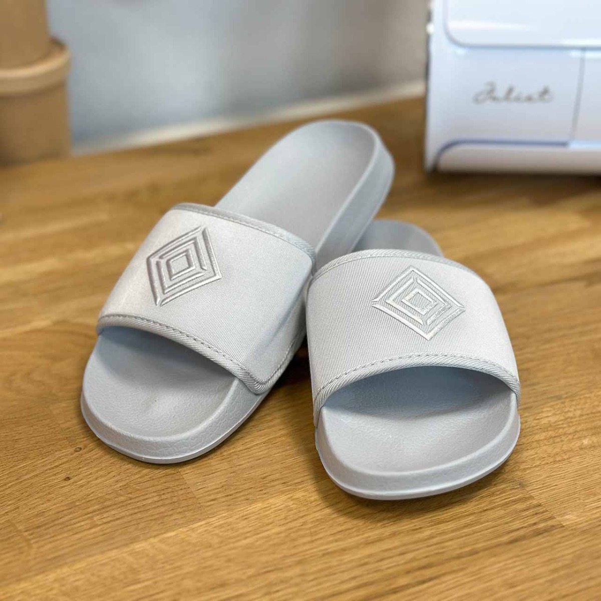 Puff-Folie-matallic-silver_Cool-Sliders